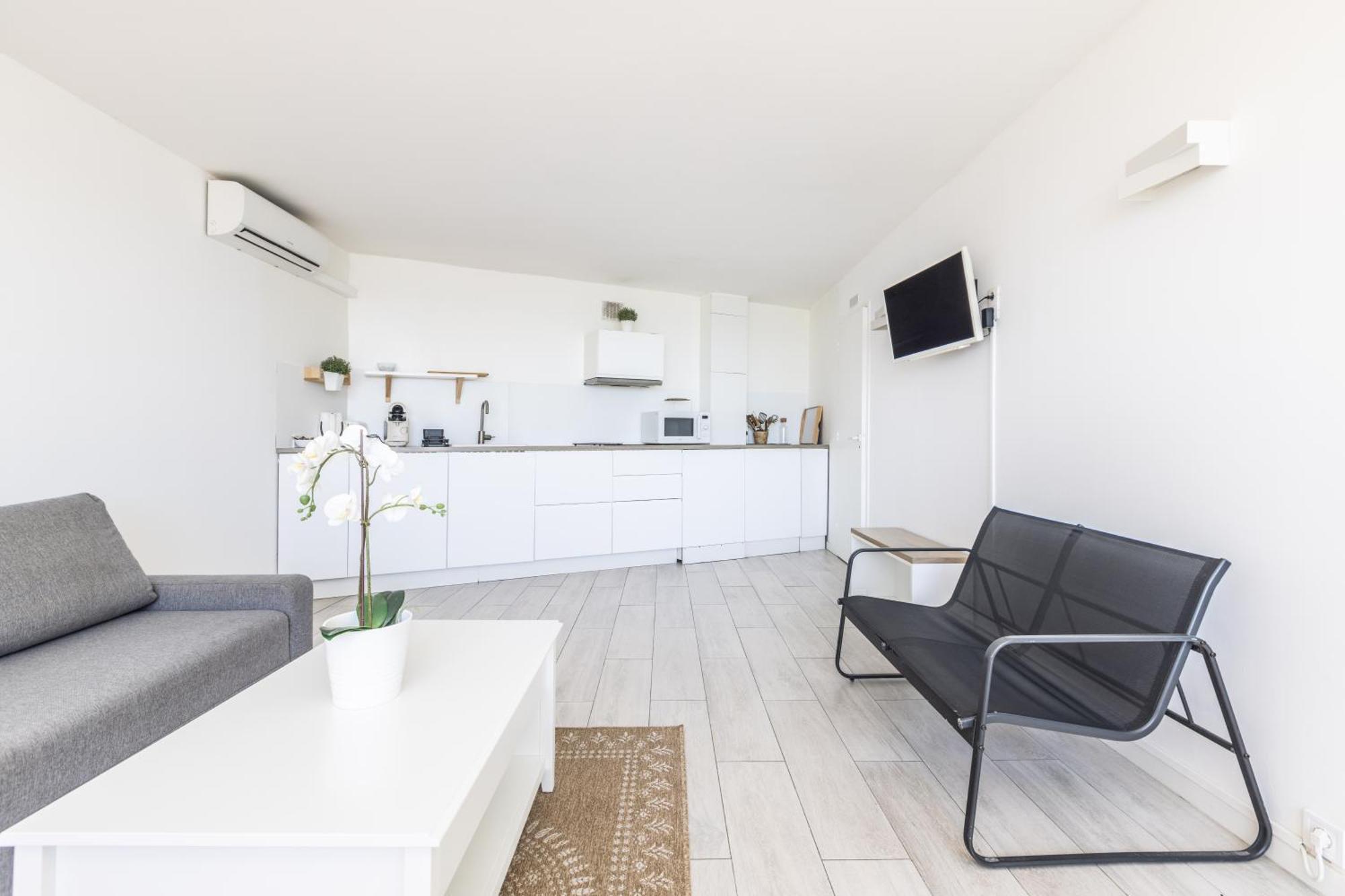 Beau 2P Bord De Mer, Marina Baie Des Anges Villeneuve-Loubet Exterior photo